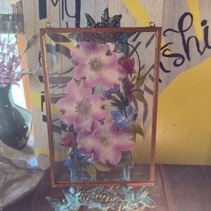 Vintage Cottagecore Pressed Dried Flowers In Glass With Copper Trim Banding. 🌺